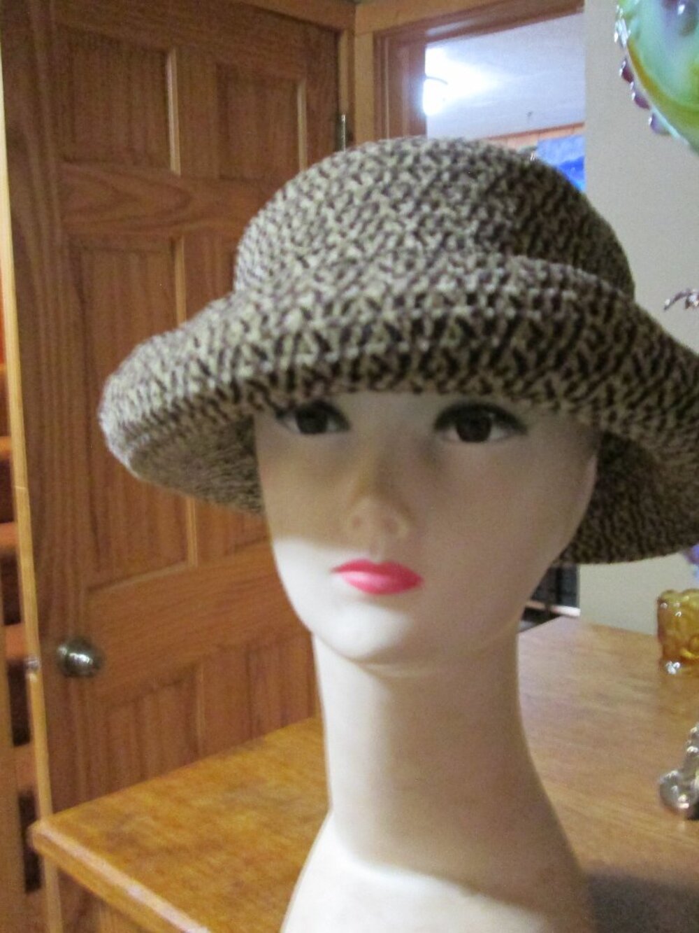 Vtg Brown tan acrylic up rim bucket hat one size